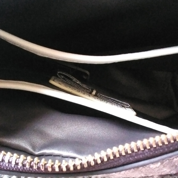 Henri Bendel Rare Snakeskin Convertible Handbag - Picture 6 of 13